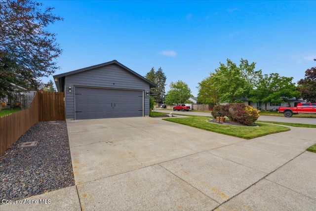 1073 W Kyler AVE, Hayden, ID 83835