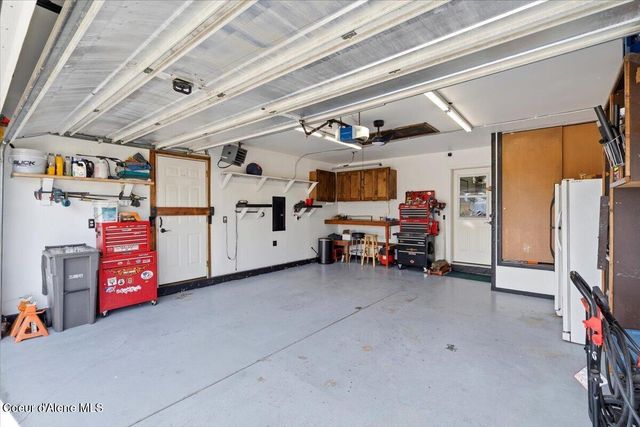 1073 W Kyler AVE, Hayden, ID 83835