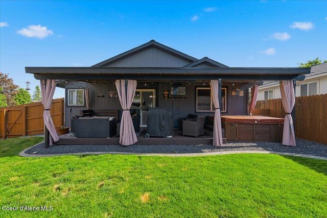 1073 W Kyler AVE, Hayden, ID 83835