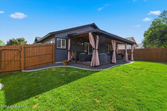 1073 W Kyler AVE, Hayden, ID 83835