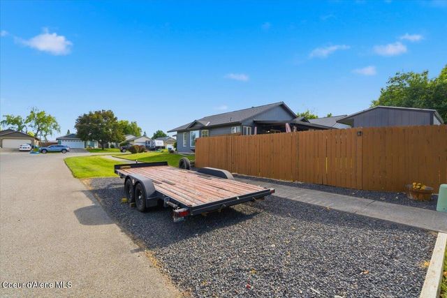 1073 W Kyler AVE, Hayden, ID 83835