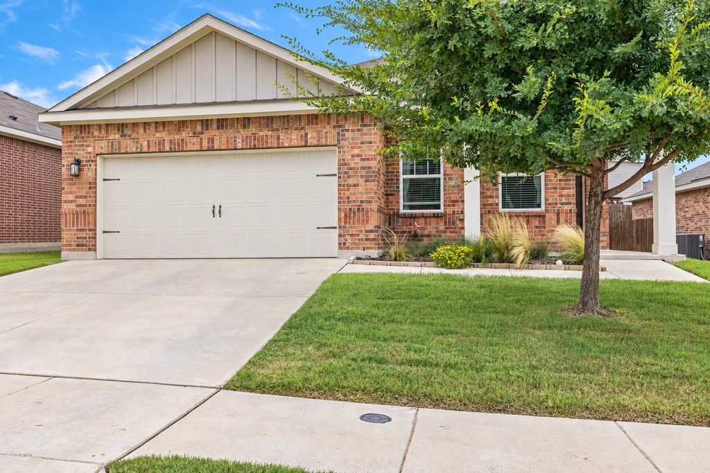 5332 Northfield Drive, Fort Worth, TX 76179 — exterior