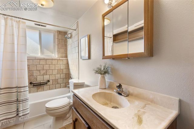 4856 Iron Horse Trail, Colorado Springs, CO 80917