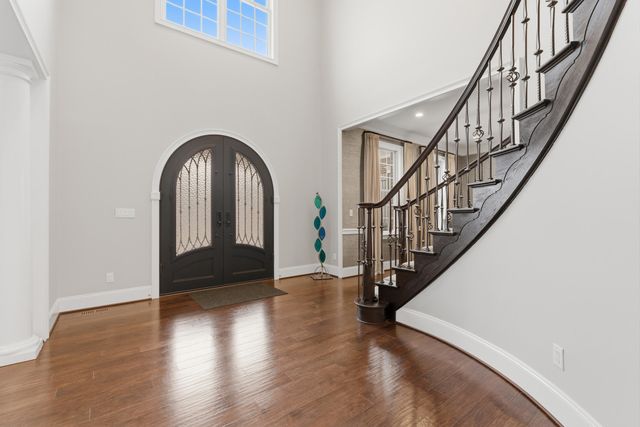 2424 Highland Drive, Ann Arbor, MI 48105