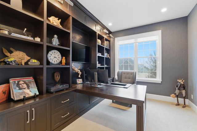 2424 Highland Drive, Ann Arbor, MI 48105