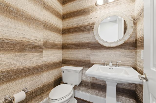 2424 Highland Drive, Ann Arbor, MI 48105