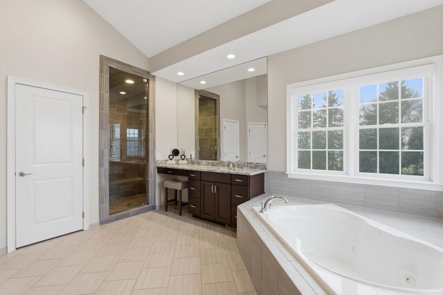 2424 Highland Drive, Ann Arbor, MI 48105