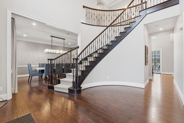 2424 Highland Drive, Ann Arbor, MI 48105