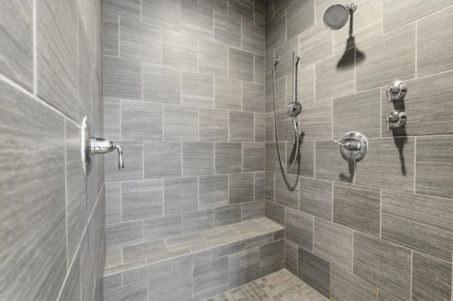 2424 Highland Drive, Ann Arbor, MI 48105