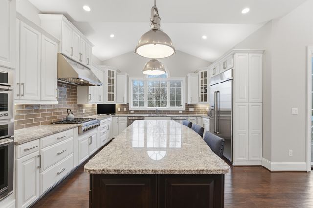 2424 Highland Drive, Ann Arbor, MI 48105