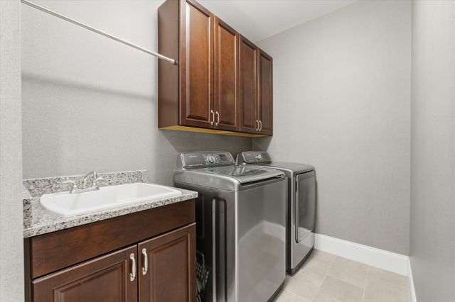 2424 Highland Drive, Ann Arbor, MI 48105