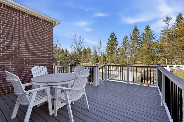 2424 Highland Drive, Ann Arbor, MI 48105