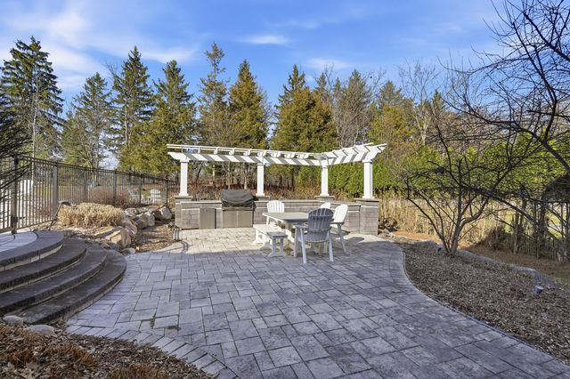 2424 Highland Drive, Ann Arbor, MI 48105