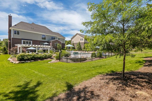 2424 Highland Drive, Ann Arbor, MI 48105