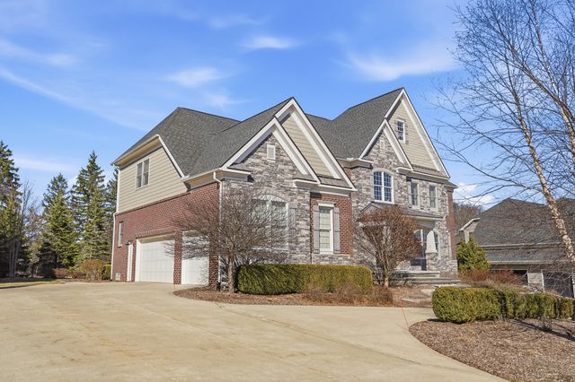 2424 Highland Drive, Ann Arbor, MI 48105