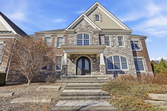 2424 Highland Drive, Ann Arbor, MI 48105