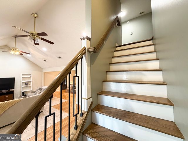 2124 Horseshoe Cove Road, Waverly, GA 31565