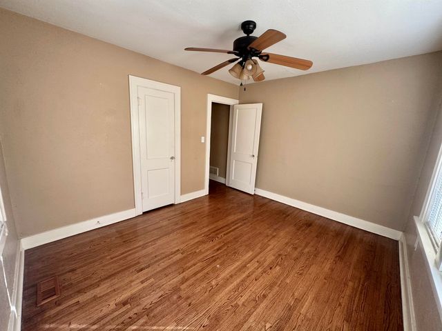 826 S Madison Ave, Wichita, KS 67211