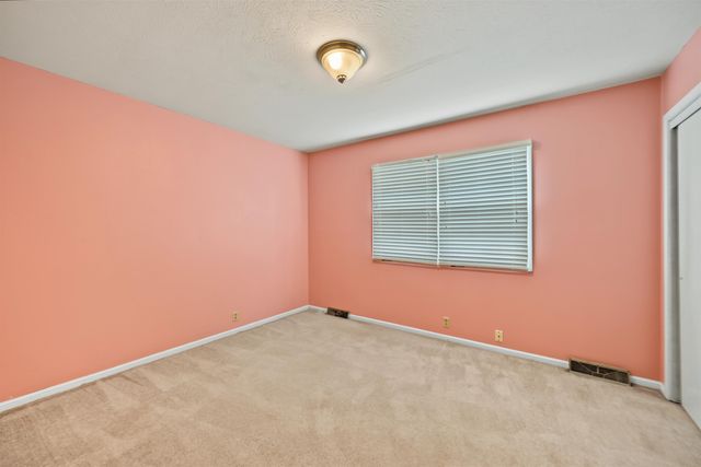 2058 Lewis St, Salina, KS 67401