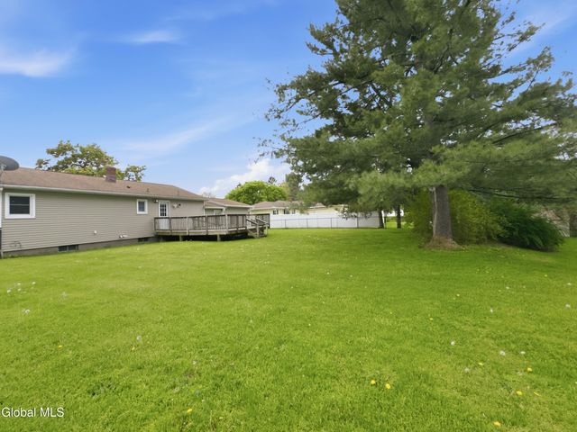 4 Earl Lynn Court, Cohoes, NY 12047