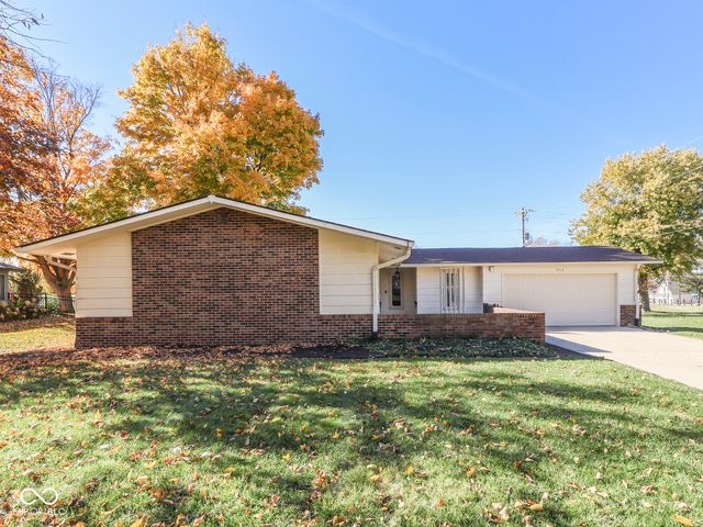 952 Santa Ana Drive, Greenwood, IN 46143