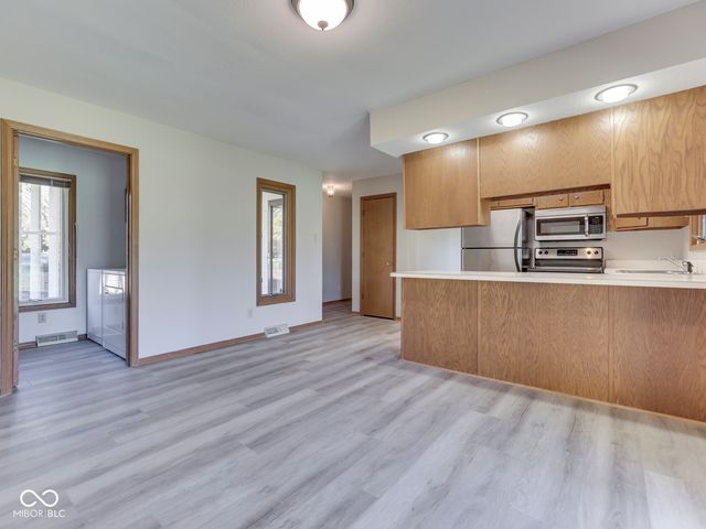 952 Santa Ana Drive, Greenwood, IN 46143