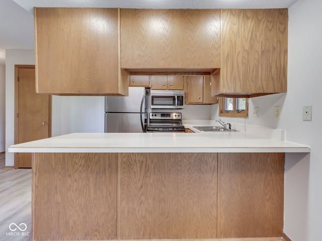 952 Santa Ana Drive, Greenwood, IN 46143