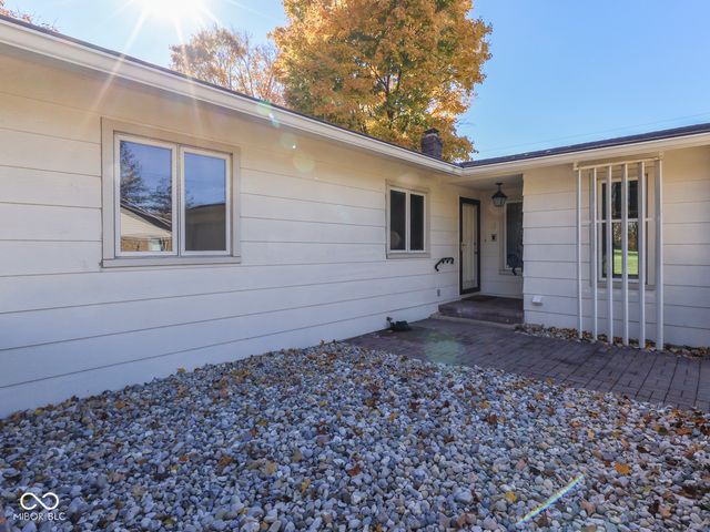 952 Santa Ana Drive, Greenwood, IN 46143