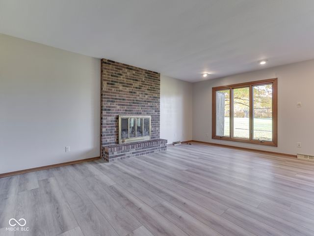 952 Santa Ana Drive, Greenwood, IN 46143