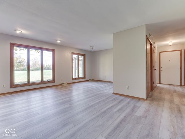 952 Santa Ana Drive, Greenwood, IN 46143