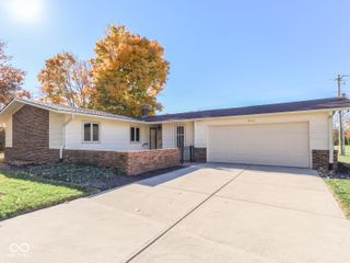 952 Santa Ana Drive, Greenwood, IN 46143