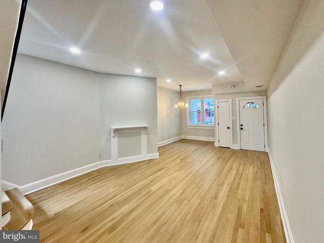 1017 KENYON ST NW, Washington, DC 20010