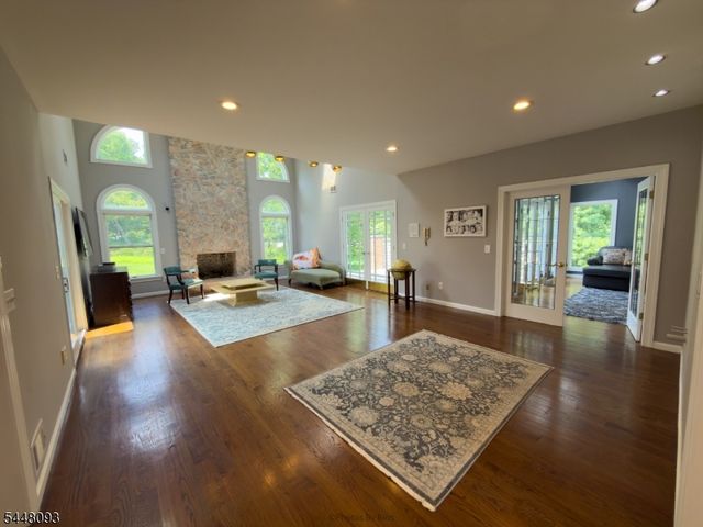 21 Round Top Rd, Warren Twp., NJ 07059
