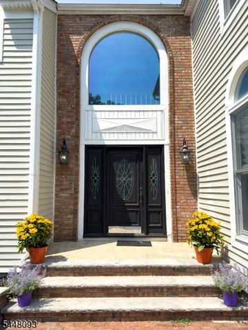 21 Round Top Rd, Warren Twp., NJ 07059