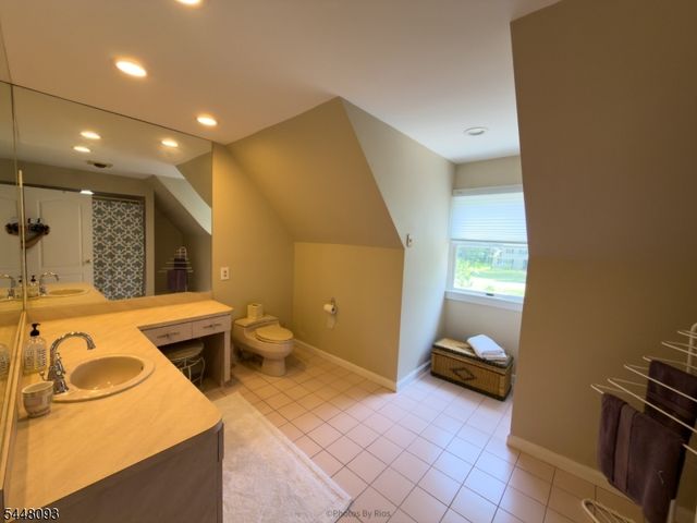 21 Round Top Rd, Warren Twp., NJ 07059