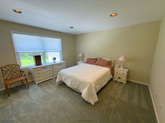 21 Round Top Rd, Warren Twp., NJ 07059
