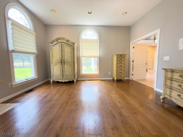 21 Round Top Rd, Warren Twp., NJ 07059