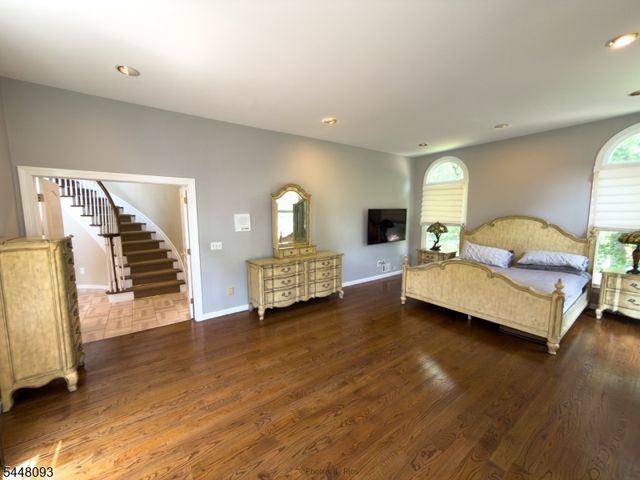 21 Round Top Rd, Warren Twp., NJ 07059