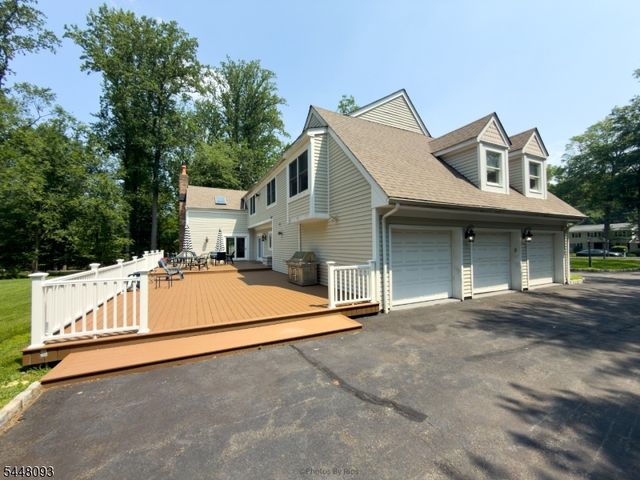 21 Round Top Rd, Warren Twp., NJ 07059