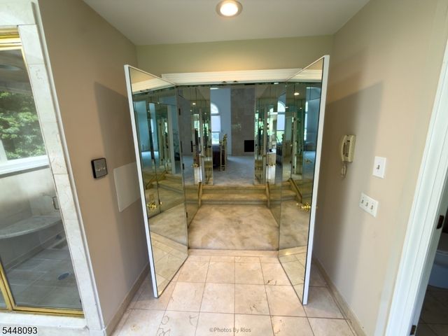 21 Round Top Rd, Warren Twp., NJ 07059