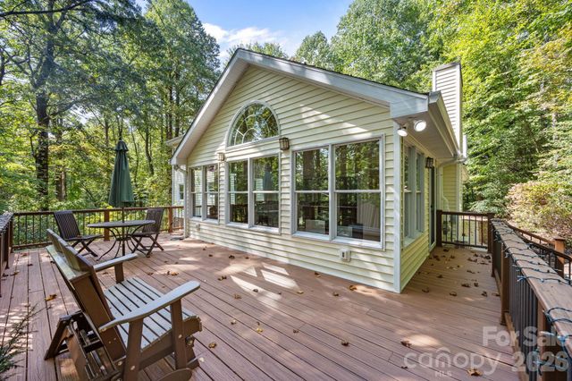 160 Little Mine Mountain Drive, Saluda, NC 28773