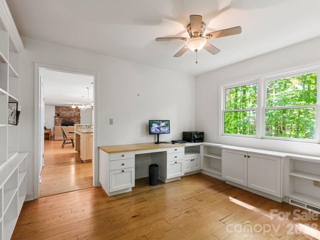 160 Little Mine Mountain Drive, Saluda, NC 28773