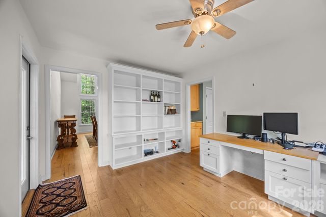 160 Little Mine Mountain Drive, Saluda, NC 28773