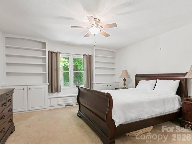 160 Little Mine Mountain Drive, Saluda, NC 28773