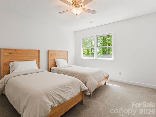 160 Little Mine Mountain Drive, Saluda, NC 28773