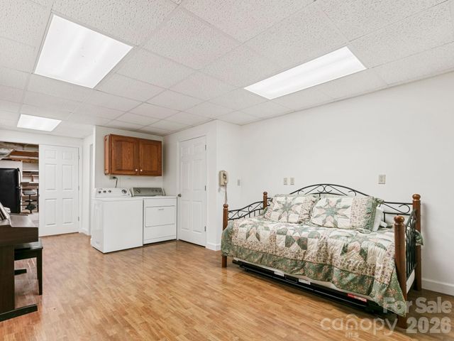 160 Little Mine Mountain Drive, Saluda, NC 28773