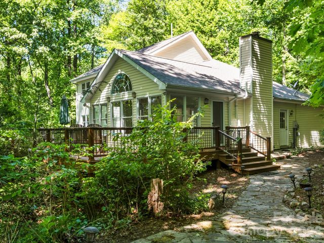 160 Little Mine Mountain Drive, Saluda, NC 28773