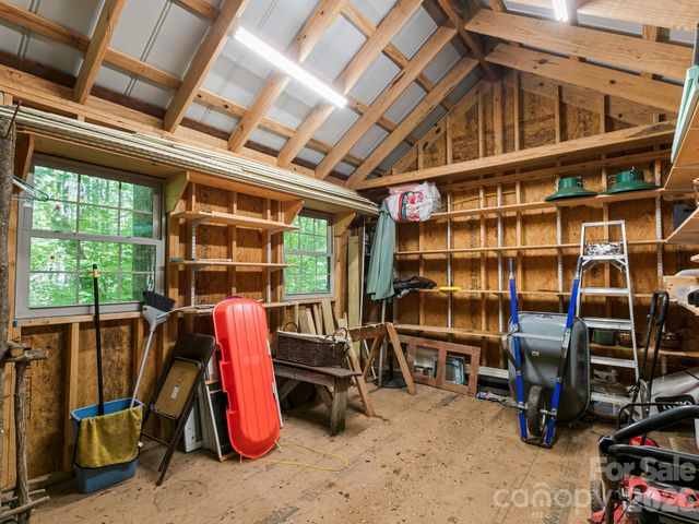 160 Little Mine Mountain Drive, Saluda, NC 28773