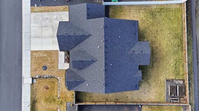 15 E E 12th St, Deer Park, WA 99006