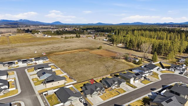 15 E E 12th St, Deer Park, WA 99006